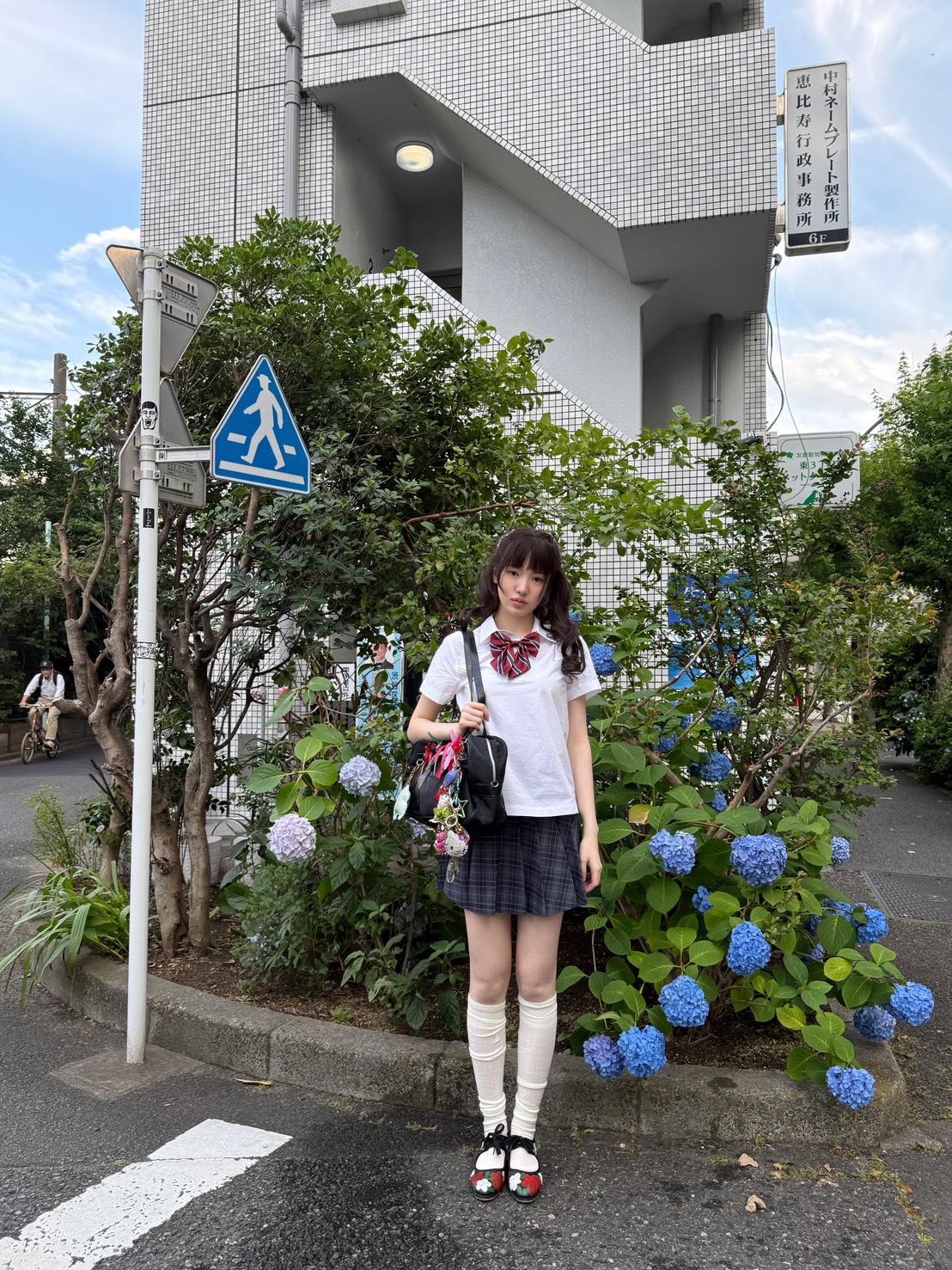 [KiiiKiii　SUI][東京]中村ネームプレート製作所前